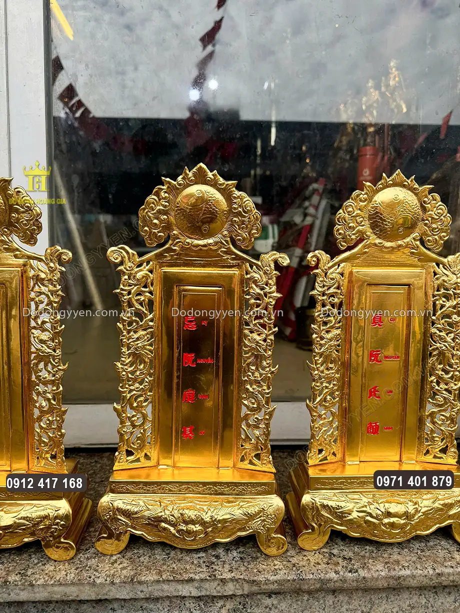 Vật phẩm gi&uacute;p đem lại vẻ đẹp uy nghi&ecirc;m cho kh&ocirc;ng gian thờ c&uacute;ng